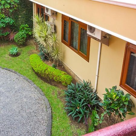Reddoorz Plus Near Brawijaya Museum Μαλάνγκ Εξωτερικό φωτογραφία