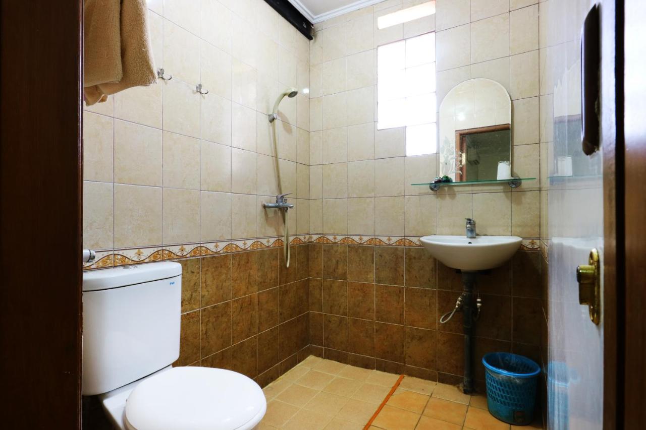 Reddoorz Plus Near Brawijaya Museum Μαλάνγκ Εξωτερικό φωτογραφία