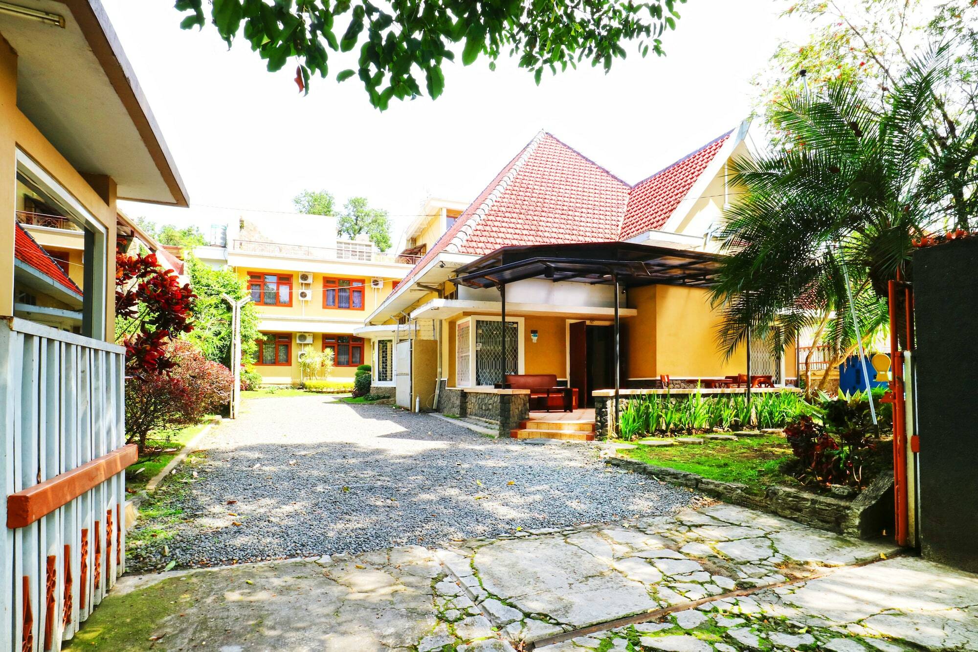 Reddoorz Plus Near Brawijaya Museum Μαλάνγκ Εξωτερικό φωτογραφία